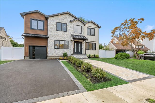 30 Hedge Lane, Westbury, NY 11590