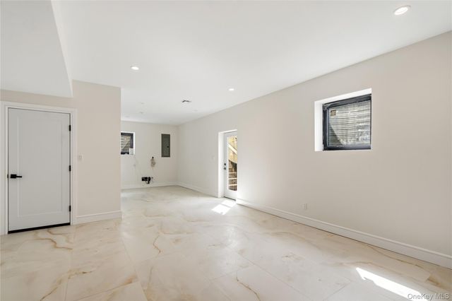 30 Hedge Lane, Westbury, NY 11590