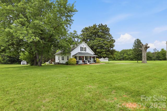 189 Chestnut Grove Road, Statesville, NC 28625