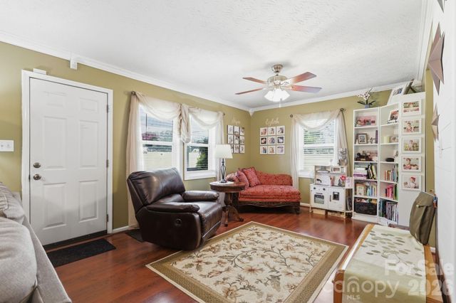 189 Chestnut Grove Road, Statesville, NC 28625