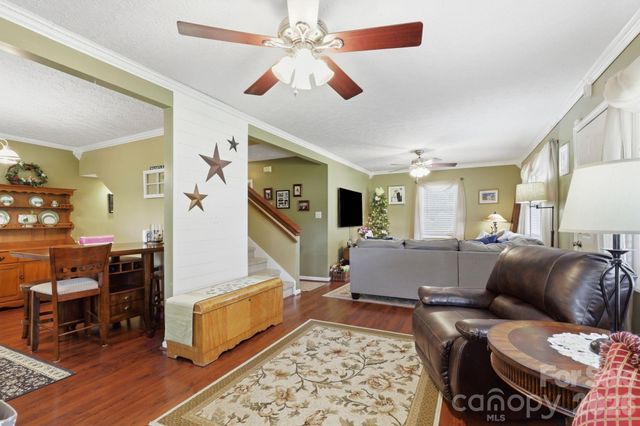189 Chestnut Grove Road, Statesville, NC 28625