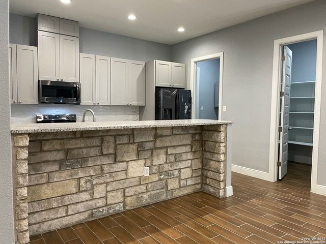 133 W Pat Dolan, Blanco, TX 78606