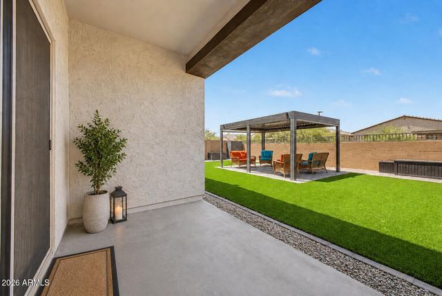 8620 W HAYWARD Avenue, Glendale, AZ 85305