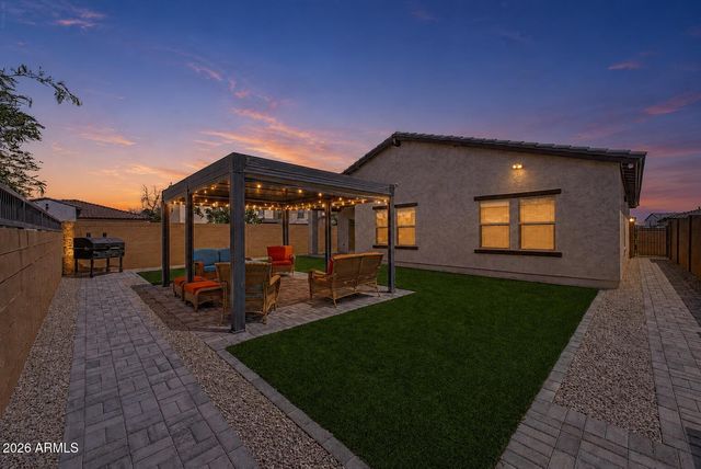 8620 W HAYWARD Avenue, Glendale, AZ 85305