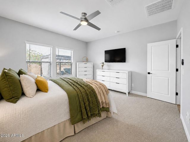 8620 W HAYWARD Avenue, Glendale, AZ 85305