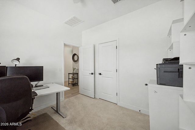 8620 W HAYWARD Avenue, Glendale, AZ 85305