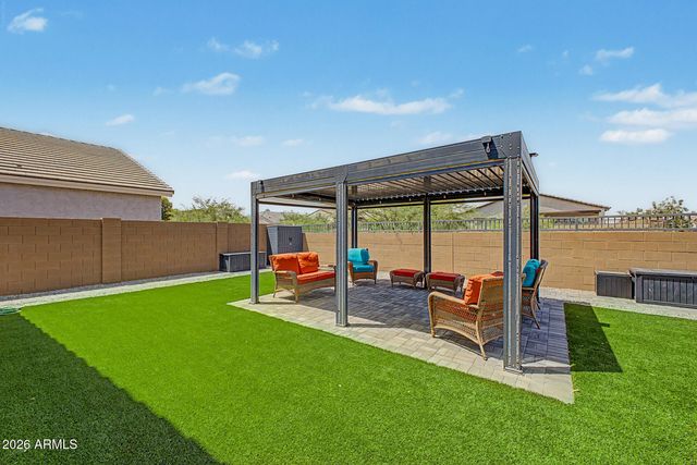 8620 W HAYWARD Avenue, Glendale, AZ 85305