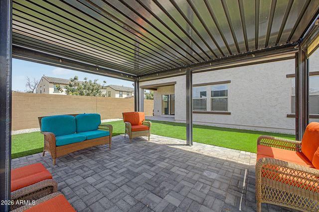 8620 W HAYWARD Avenue, Glendale, AZ 85305