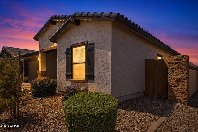 8620 W HAYWARD Avenue, Glendale, AZ 85305