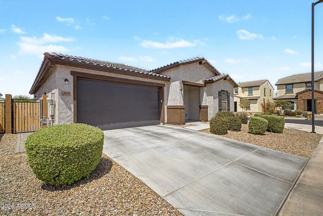 8620 W HAYWARD Avenue, Glendale, AZ 85305