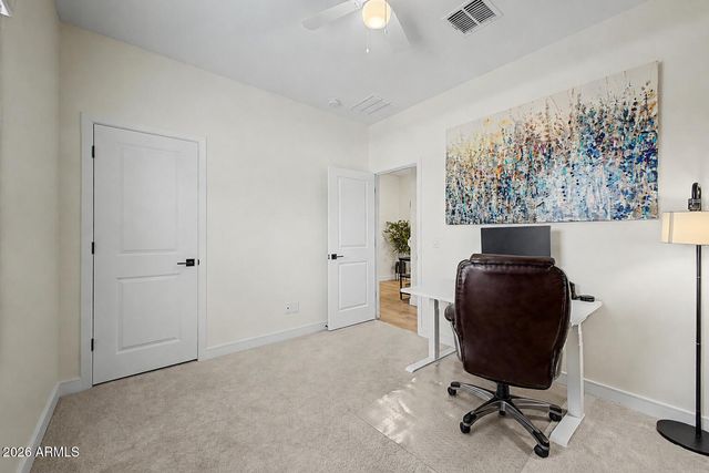 8620 W HAYWARD Avenue, Glendale, AZ 85305