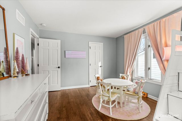 806 Fellows Street, St. Charles, IL 60174