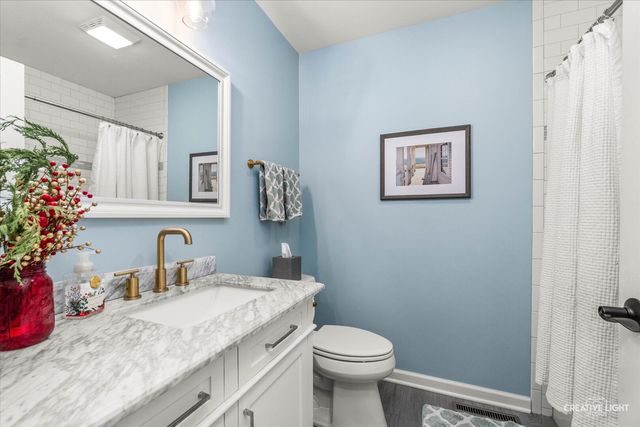 806 Fellows Street, St. Charles, IL 60174