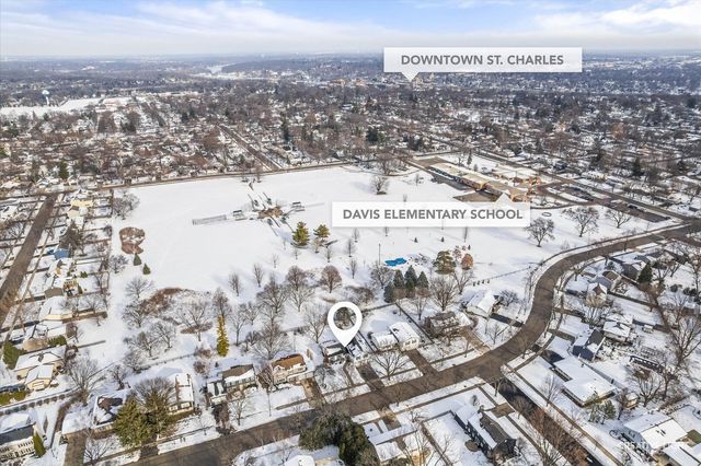 806 Fellows Street, St. Charles, IL 60174