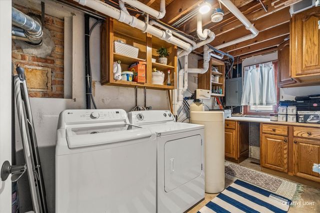 806 Fellows Street, St. Charles, IL 60174