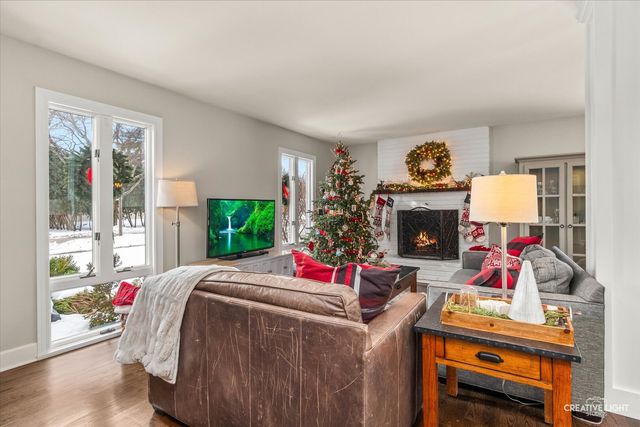 806 Fellows Street, St. Charles, IL 60174