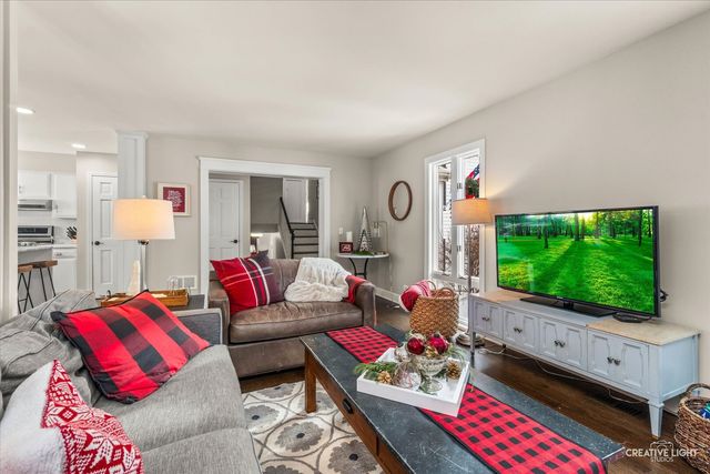 806 Fellows Street, St. Charles, IL 60174