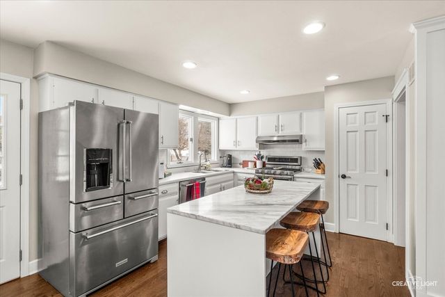 806 Fellows Street, St. Charles, IL 60174