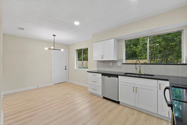 2322 Aprilmont Drive, Sugar Land, TX 77498