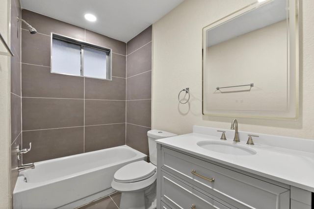 2322 Aprilmont Drive, Sugar Land, TX 77498