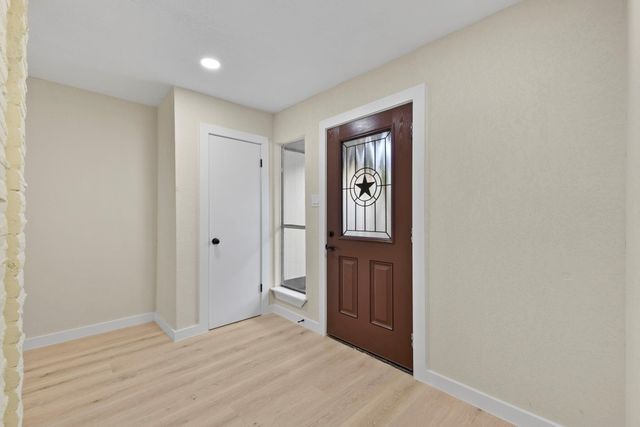 2322 Aprilmont Drive, Sugar Land, TX 77498