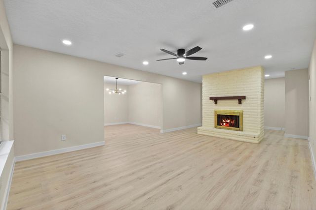 2322 Aprilmont Drive, Sugar Land, TX 77498
