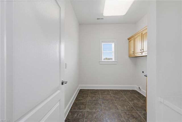 503 Pointe Vista DR, Elizabeth City, NC 27909