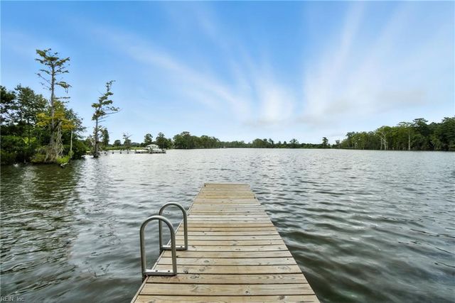 503 Pointe Vista DR, Elizabeth City, NC 27909