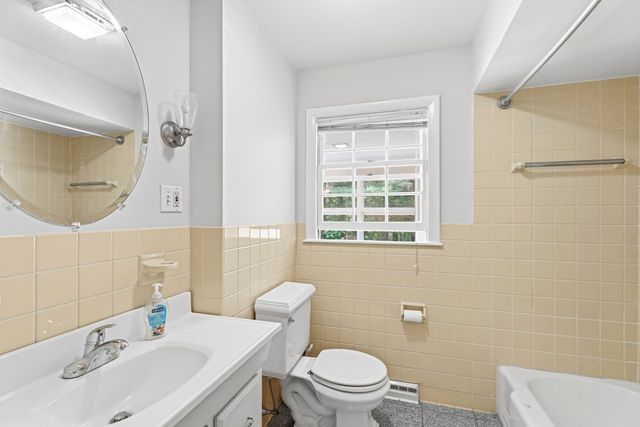9 Hidden Way, Chelmsford, MA 01824