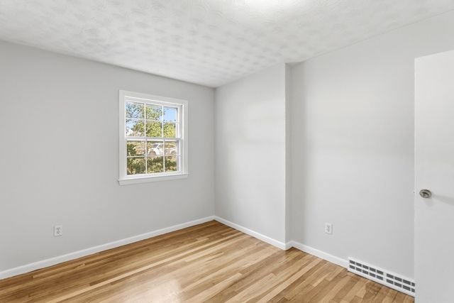 9 Hidden Way, Chelmsford, MA 01824
