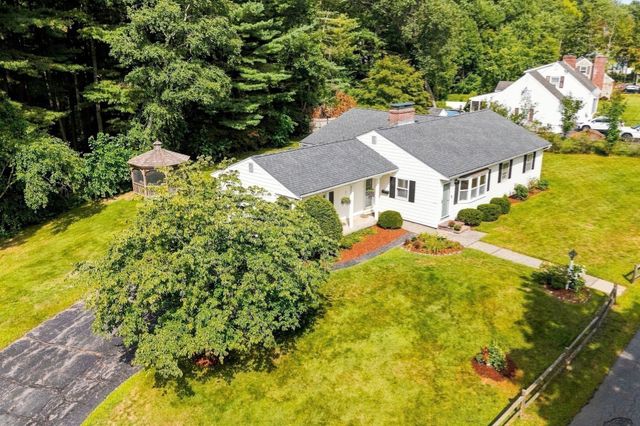 9 Hidden Way, Chelmsford, MA 01824