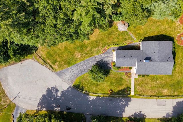 9 Hidden Way, Chelmsford, MA 01824