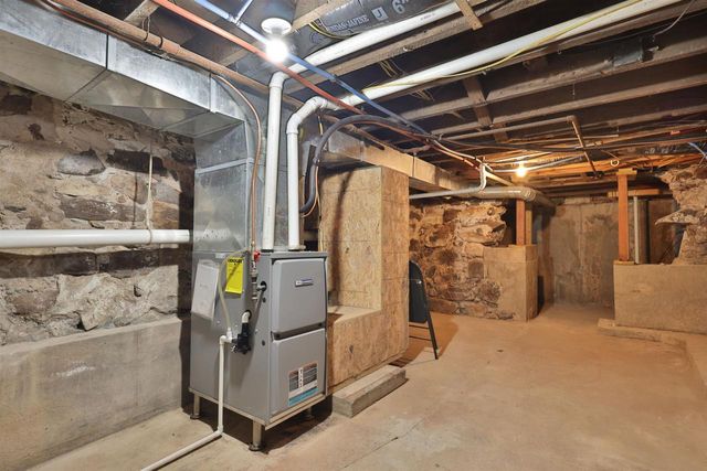 219 N 2ND STREET, Abbotsford, WI 54405