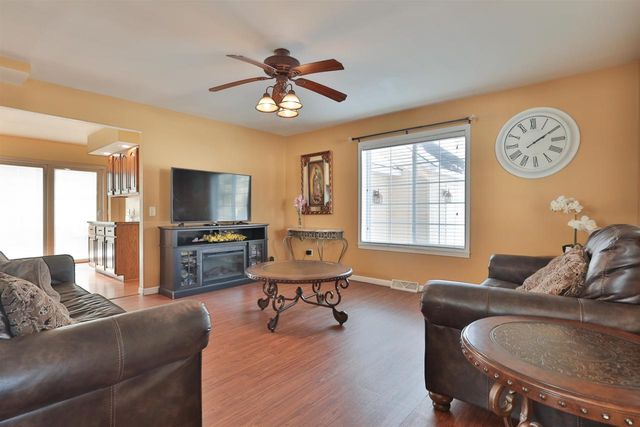 219 N 2ND STREET, Abbotsford, WI 54405