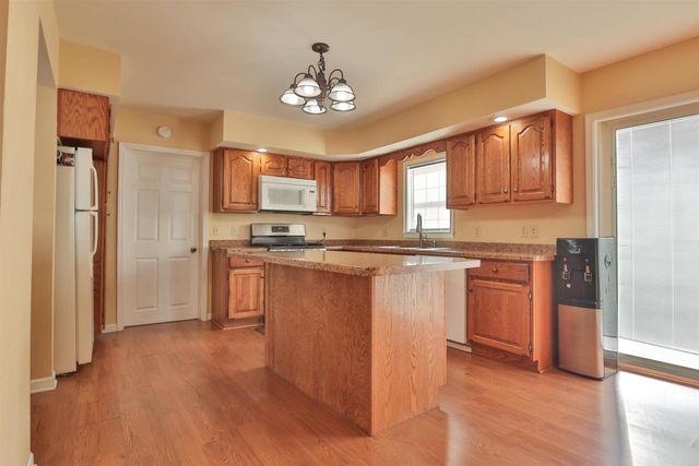 219 N 2ND STREET, Abbotsford, WI 54405