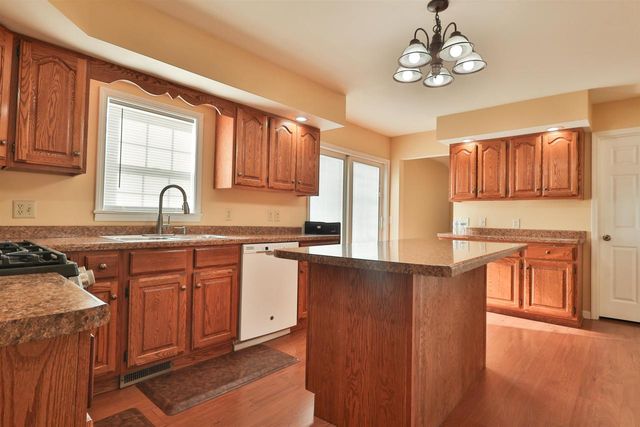 219 N 2ND STREET, Abbotsford, WI 54405