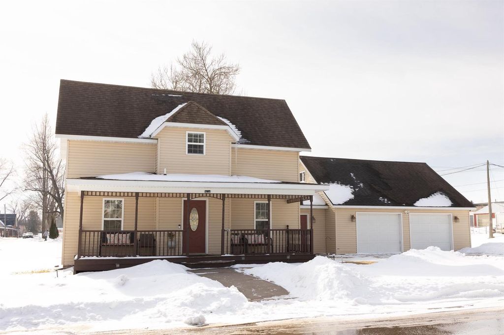 219 N 2ND STREET, Abbotsford, WI 54405