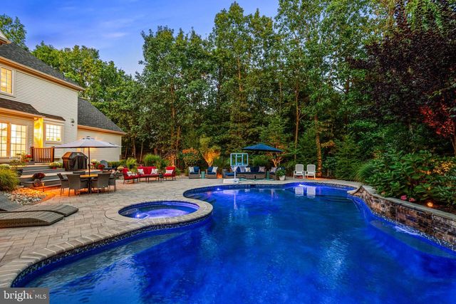 5 SOMERTON SQ, Medford, NJ 08055