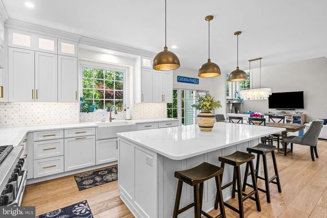 5 SOMERTON SQ, Medford, NJ 08055