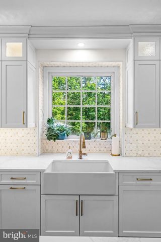 5 SOMERTON SQ, Medford, NJ 08055