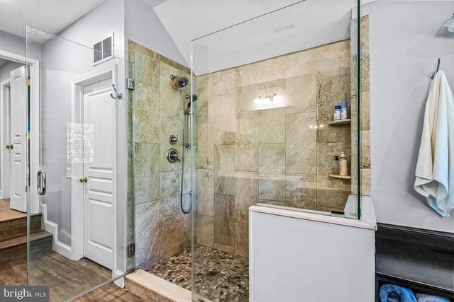 5 SOMERTON SQ, Medford, NJ 08055