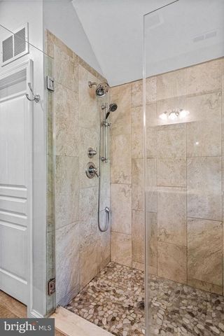 5 SOMERTON SQ, Medford, NJ 08055