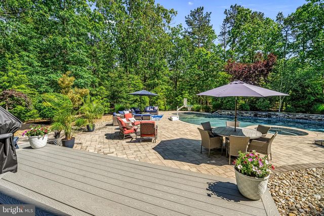 5 SOMERTON SQ, Medford, NJ 08055