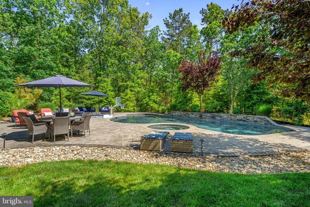 5 SOMERTON SQ, Medford, NJ 08055