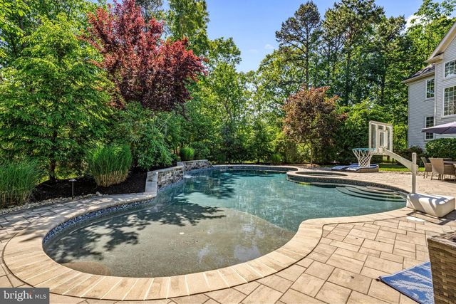 5 SOMERTON SQ, Medford, NJ 08055