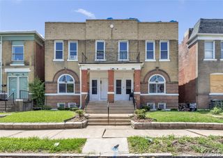 1245 Euclid Avenue N, St Louis, MO 63113