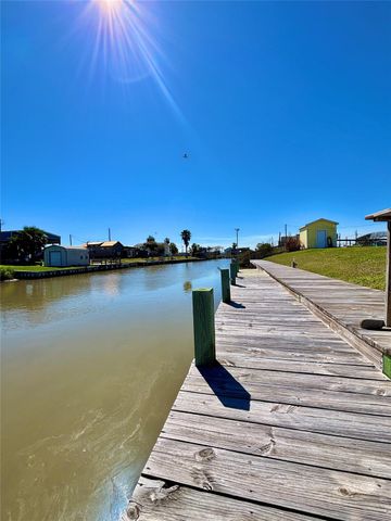 355 County Road 202, Sargent, TX 77414