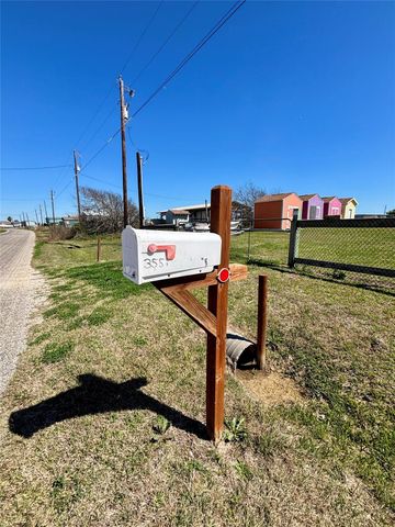 355 County Road 202, Sargent, TX 77414