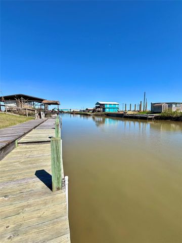 355 County Road 202, Sargent, TX 77414