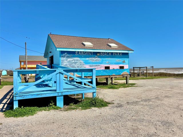 355 County Road 202, Sargent, TX 77414